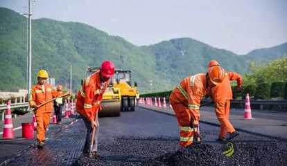 高速公路養(yǎng)護(hù)施工安全管理問(wèn)題分析與對(duì)策探討